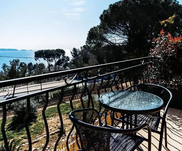 بيت ضيافة La Maison Fratelli Hyères